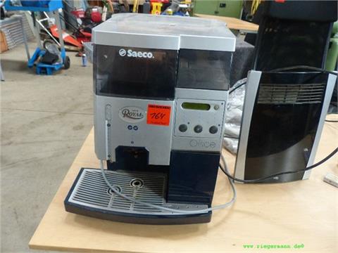 Kaffeemaschine / Kaffeevollautomat