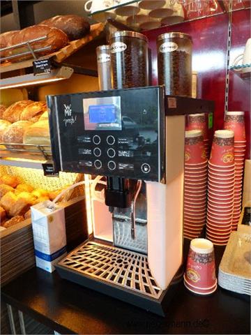 Kaffeevollautomat ( unter Vorbehalt ) 